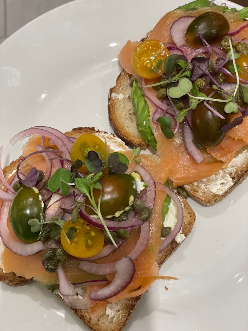 MJ (Manny Janeth) Café