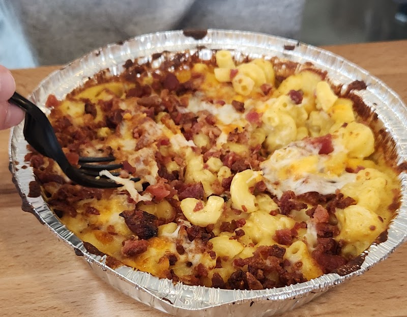 Roni's Mac Bar - Ames