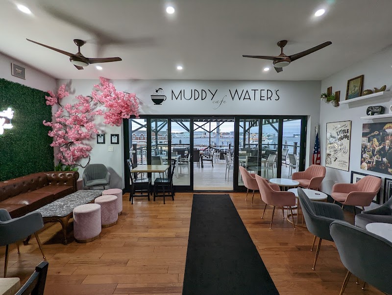 Muddy Waters Cafe