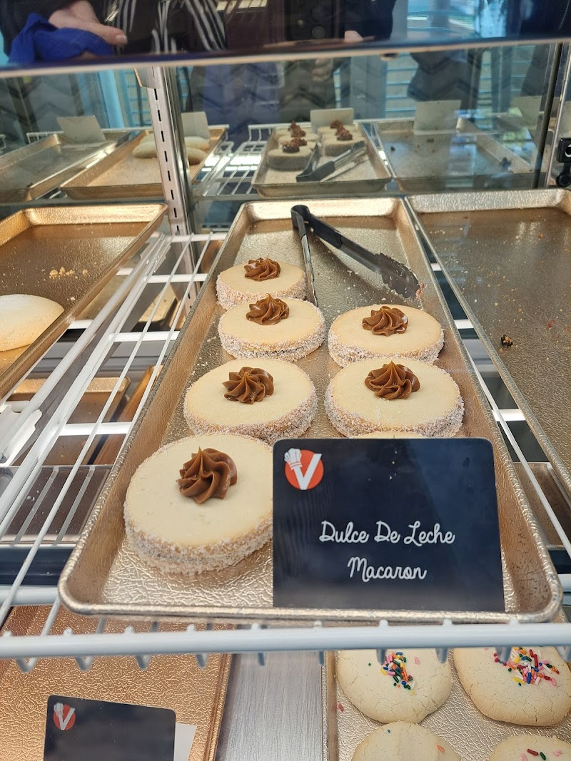 Vicky Bakery Las Olas