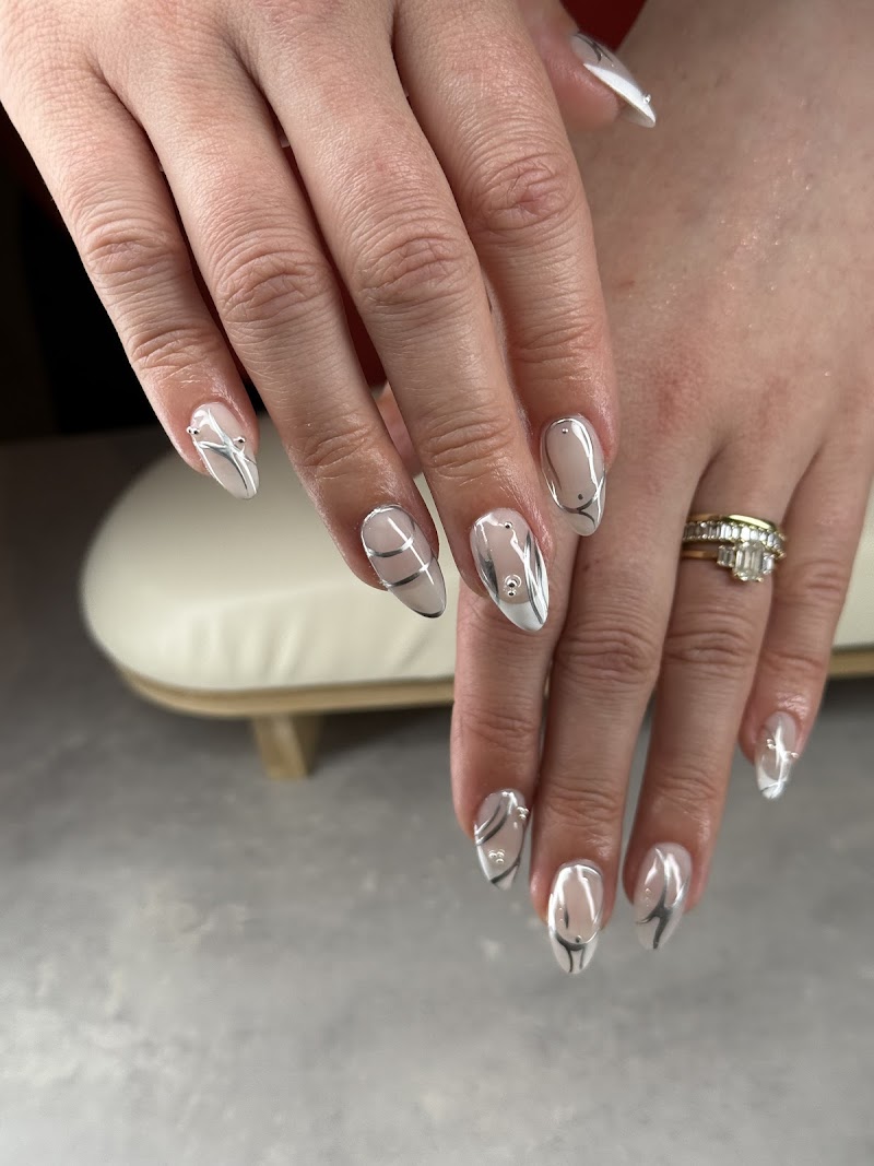 Vibe nails and coffee