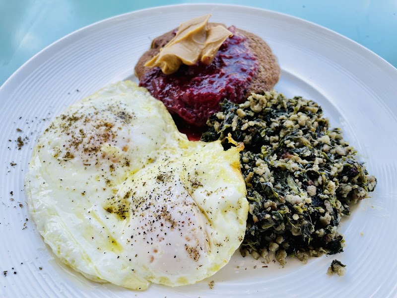 the hangout bar + bites