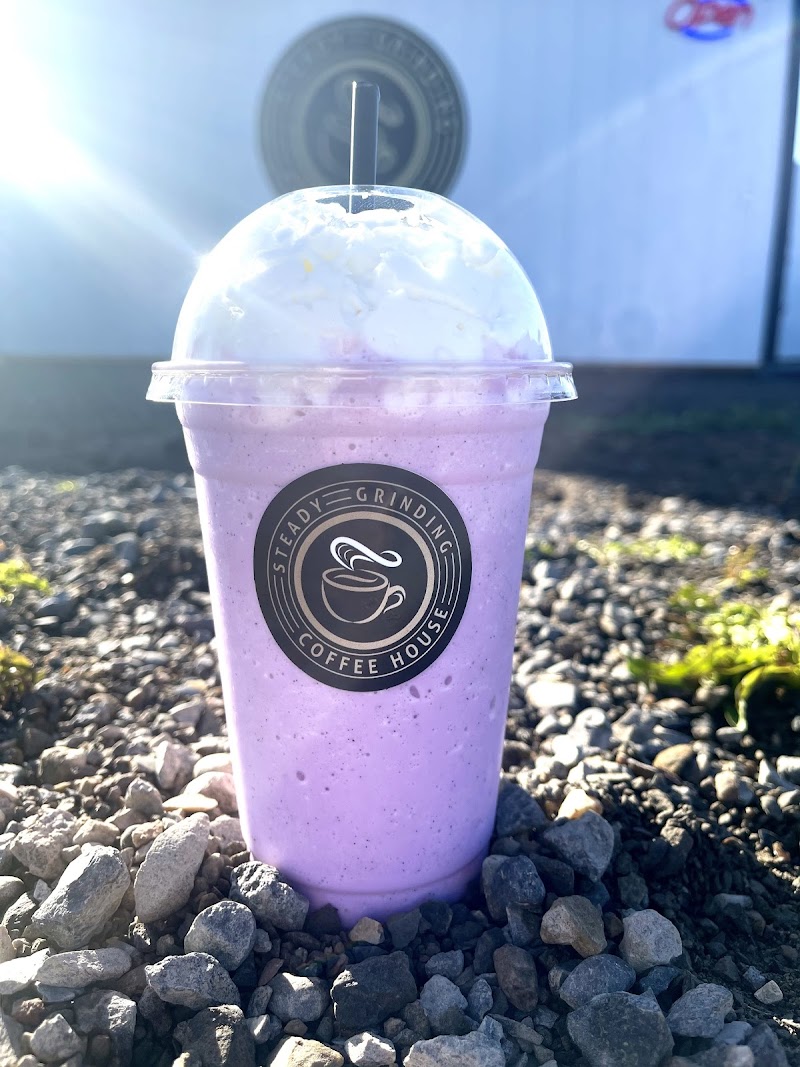 Steady Grinding Bikini Baristas & Vapes