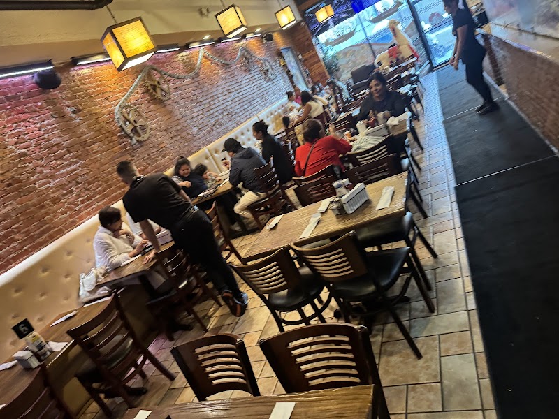 Leña y Carbón Bar & Lounge