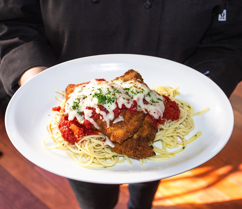 Roberto's Restaurant & Cafe