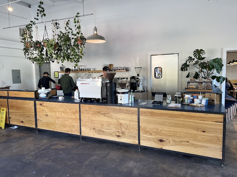 Airship Coffee at 5th Street