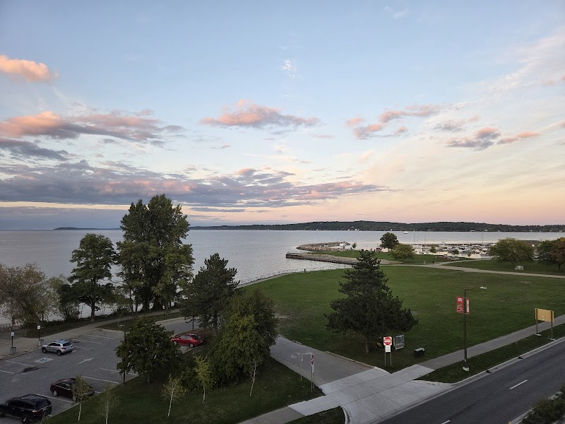 H&L Social Rooftop Bar and Eatery