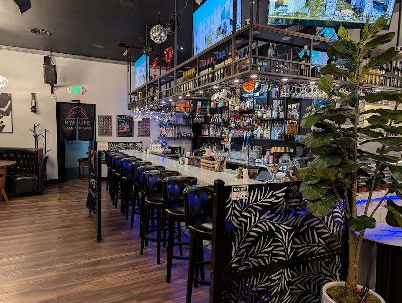 Hye Life Cafe & Bar