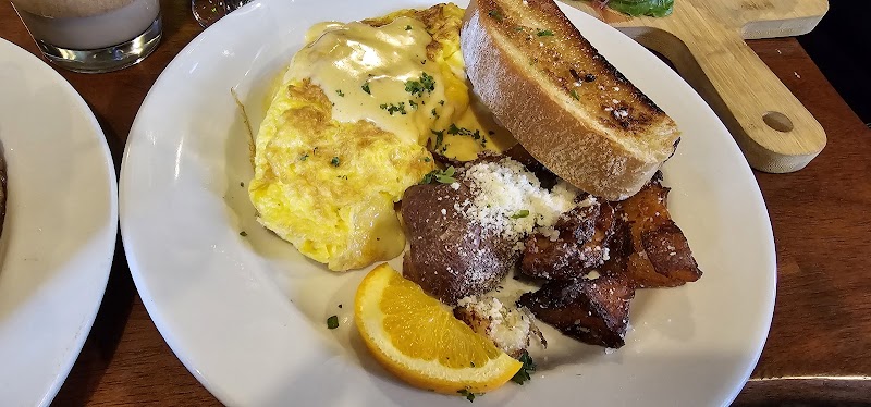 SqWires Restaurant & Market