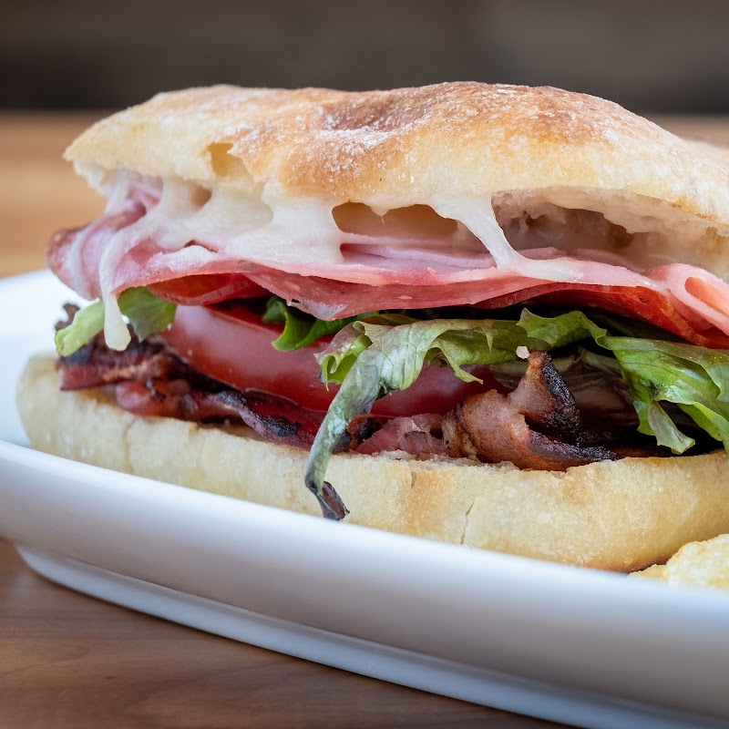 The Cafe at The Pickwick Place