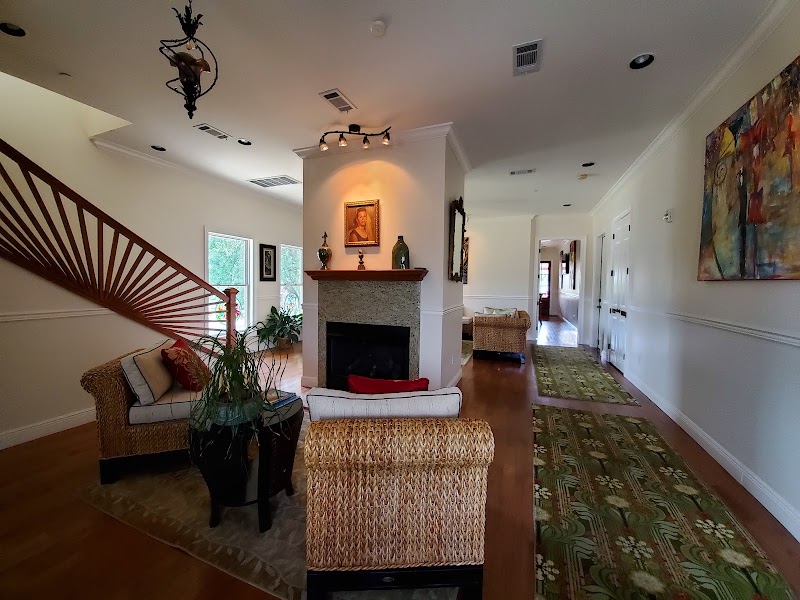 The Almanett Hotel & Bistro near The Aquarium