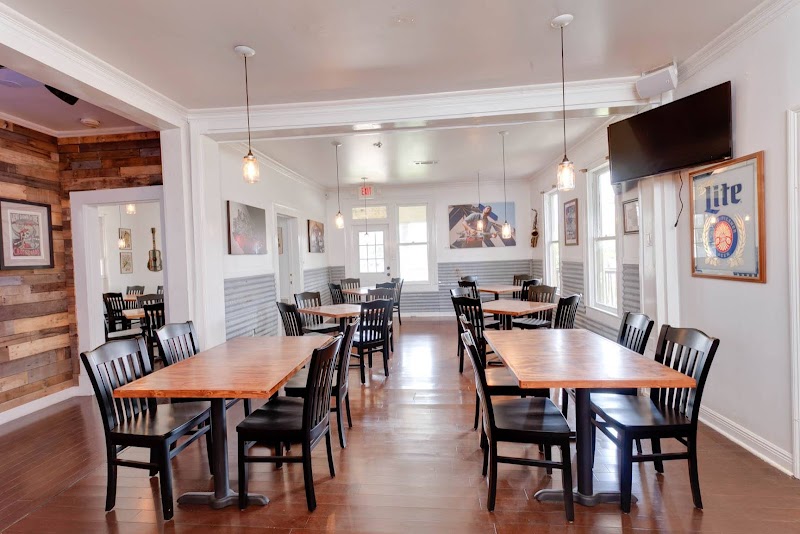 Murky Waters BBQ - Hattiesburg