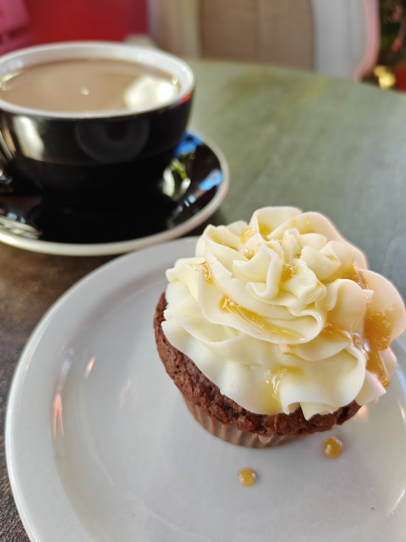 Common Ground Coffee & Cupcakes