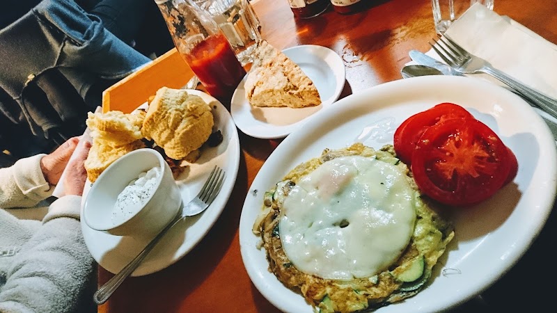 Giuliana's Just For You Cafe