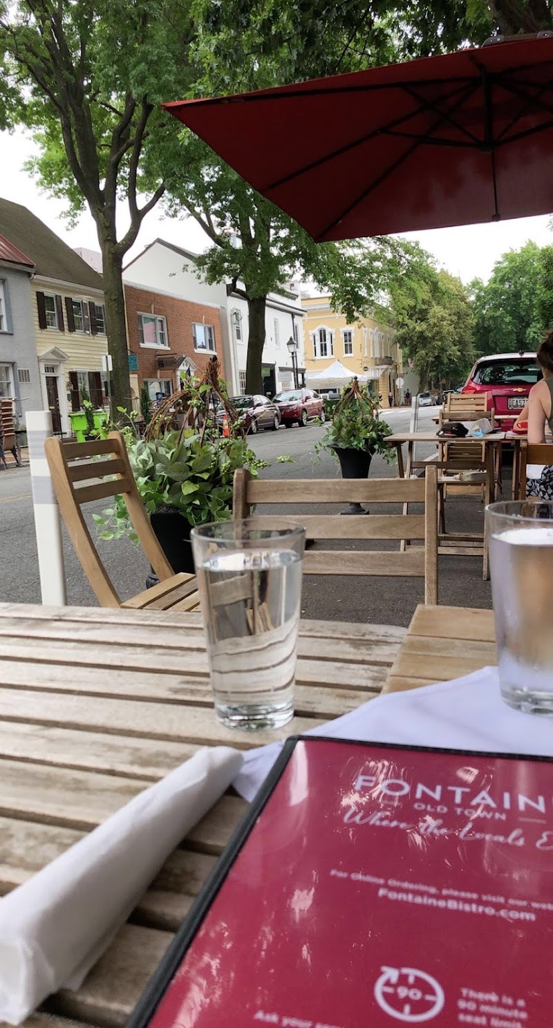 Fontaine Caffe & Creperie