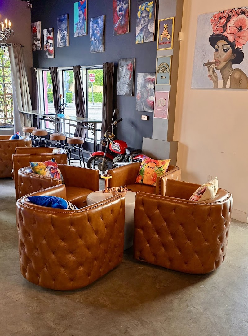 Smok in Little Havana