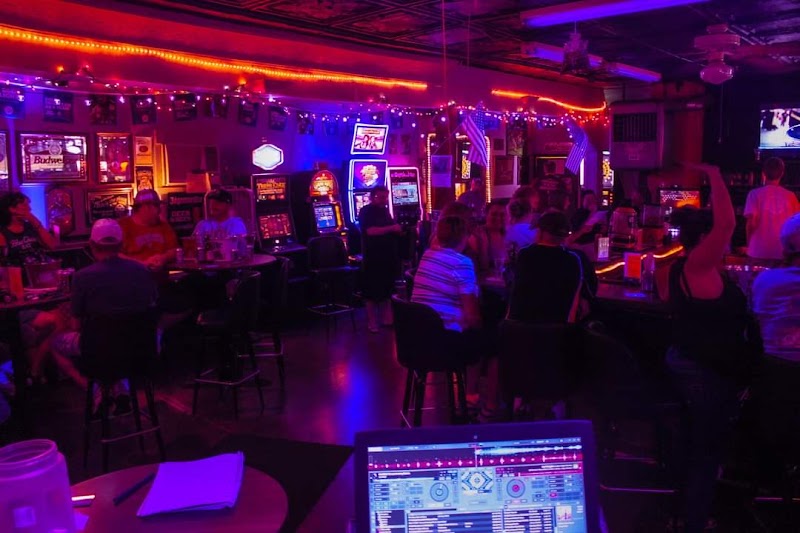 Garbo's Neighborhood Bar