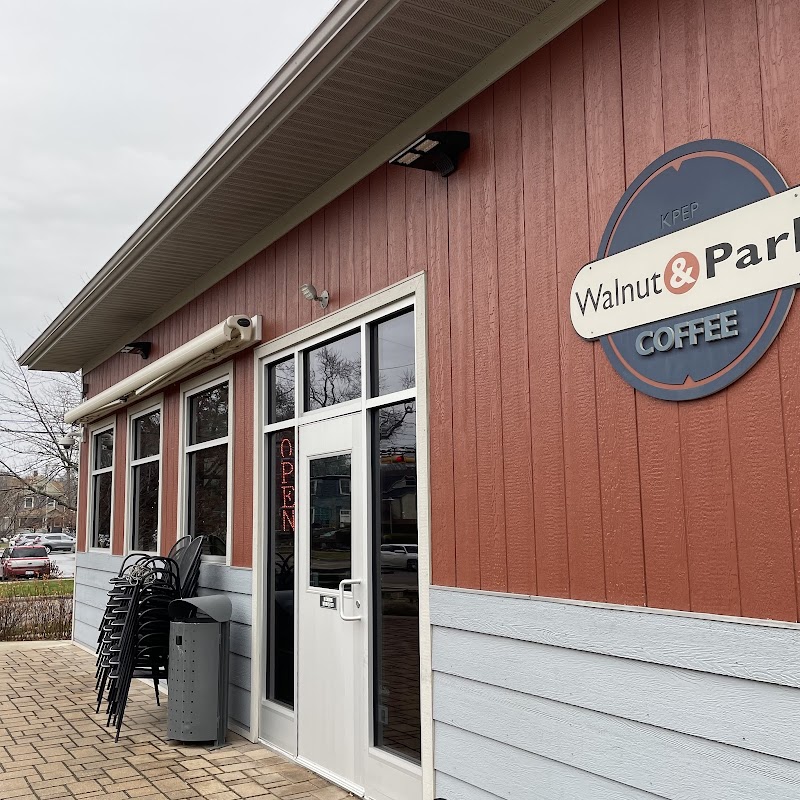 Walnut & Park Cafe