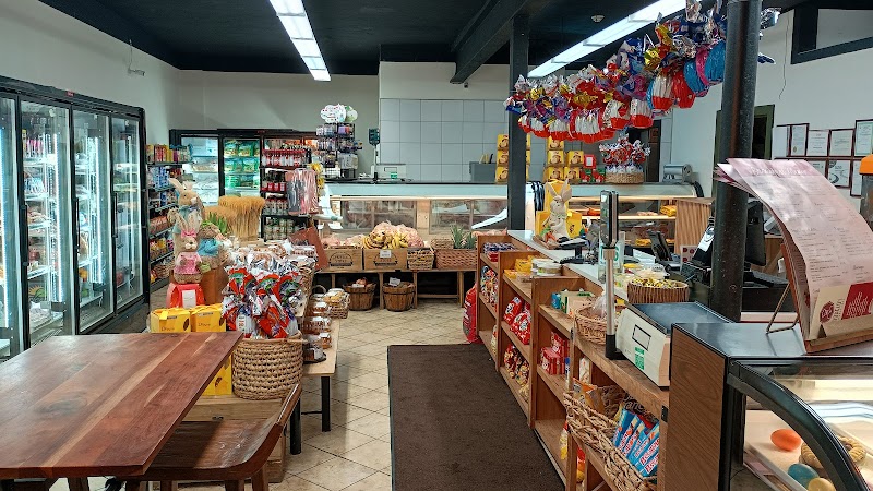 Modelo's Market Cafe