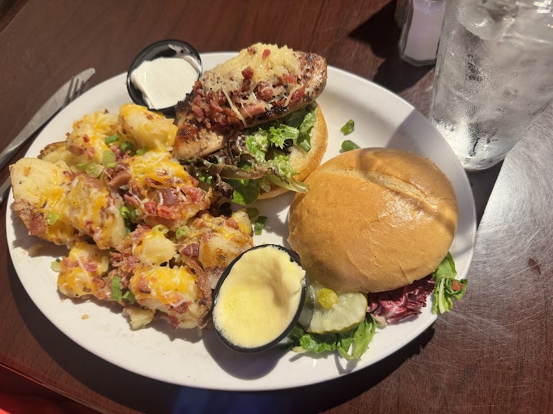 The High Horse Saloon & Eatery