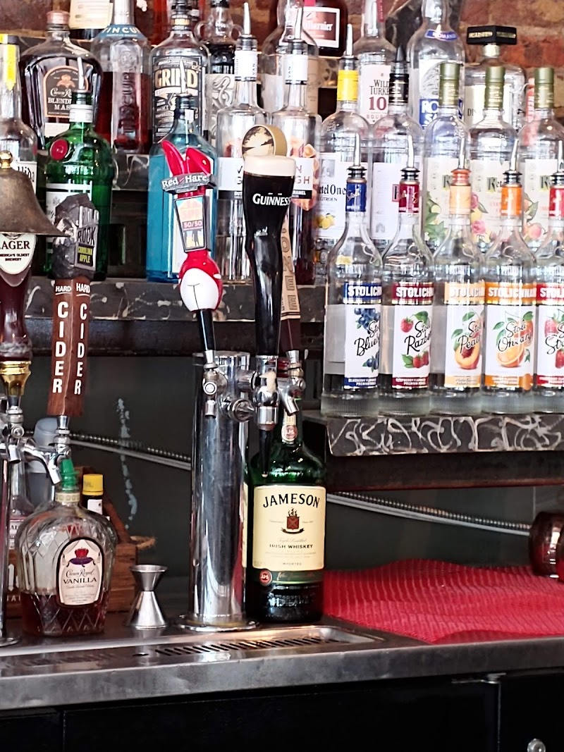 Metro Pub & Coffeehouse