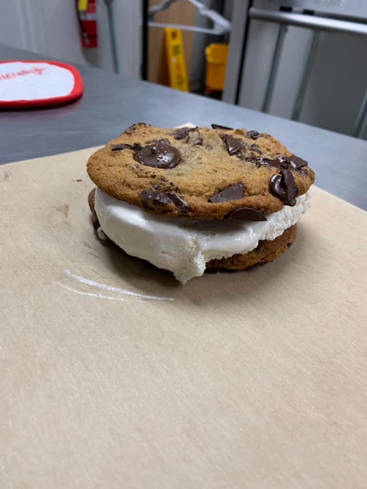 IGLOO/ Hub City Creamery