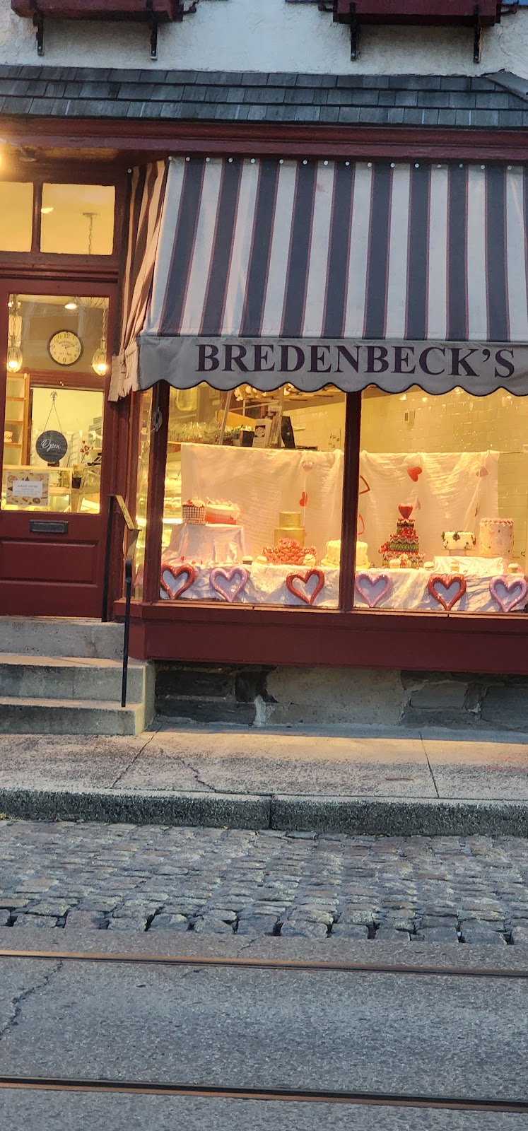 Chestnut Grill and Sidewalk Cafe