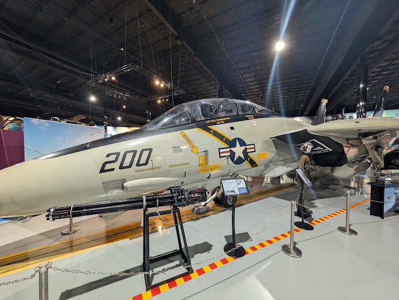 Kitty Hawk Cafe & Seating