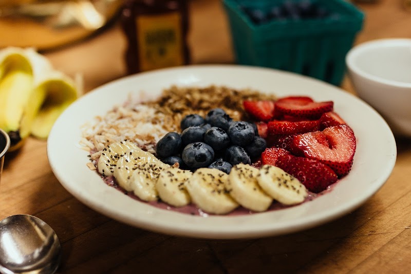 Lou's Restaurant & Bakery