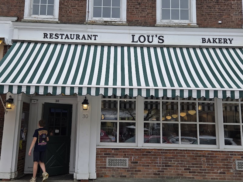 Lou's Restaurant & Bakery