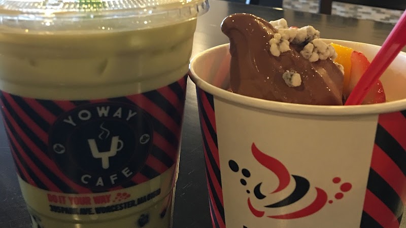 Yoway Cafe & Frozen Yogurt