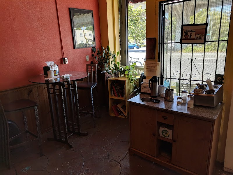 Earthly Coffee and Tea