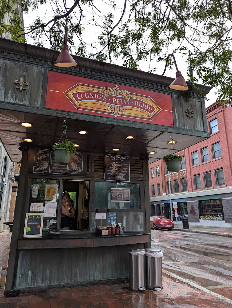 Leunig's Petit Bijou