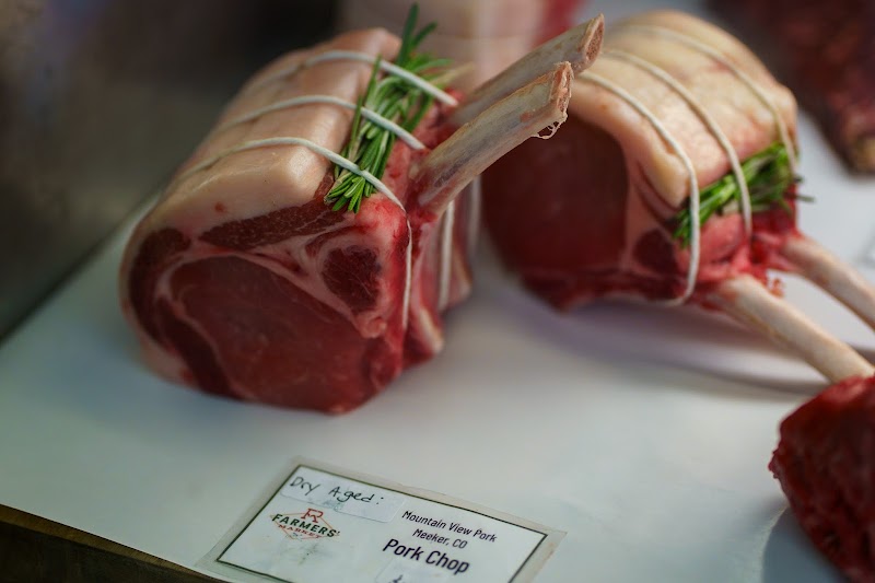 R Farmers' Market & Kitchen