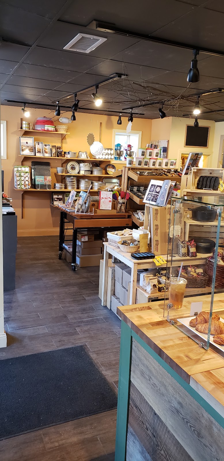 Elmendorf Baking Supplies & Cafe