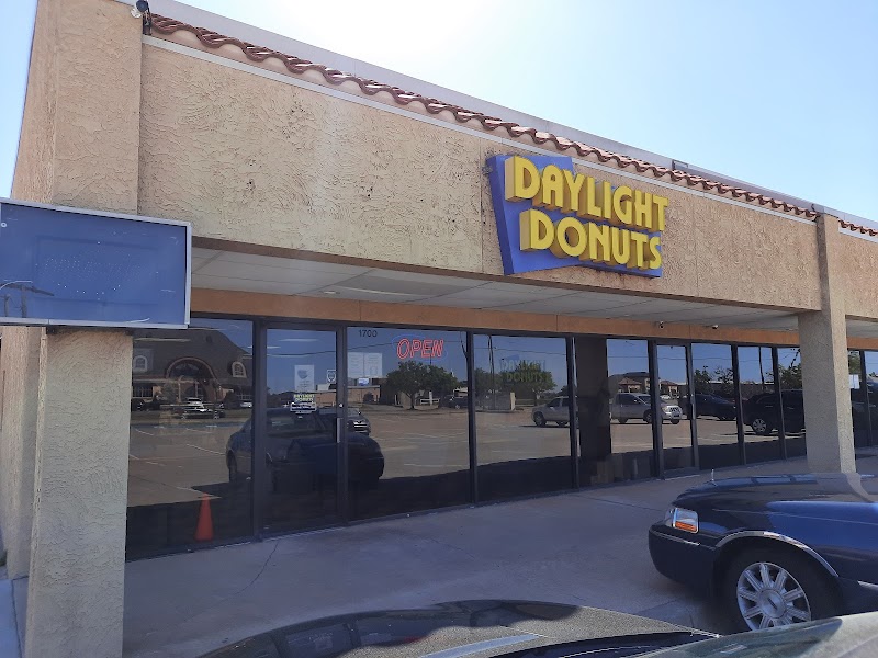 Daylight Donuts
