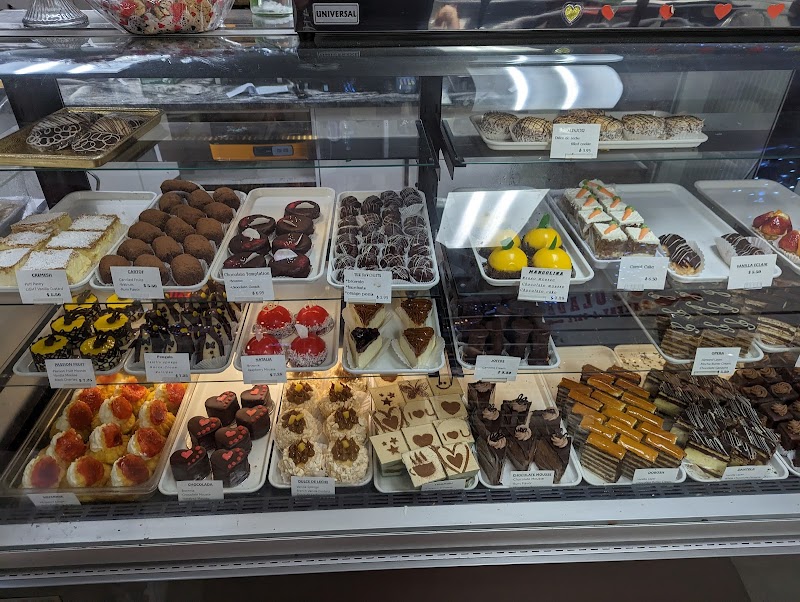 Chocolada Bakery & Cafe