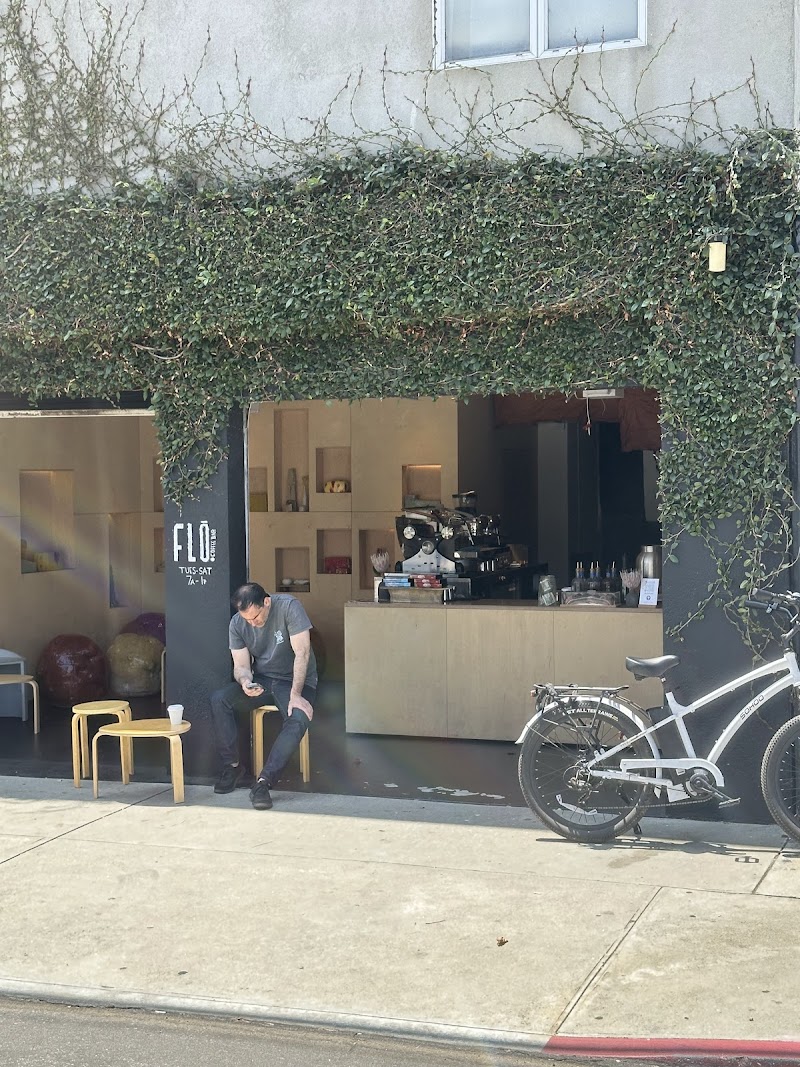 Flō Coffee Bar