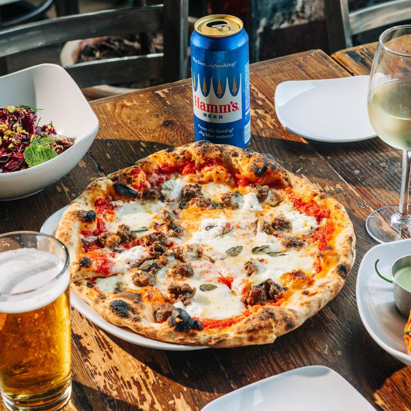 Dark Horse Bar & Eatery