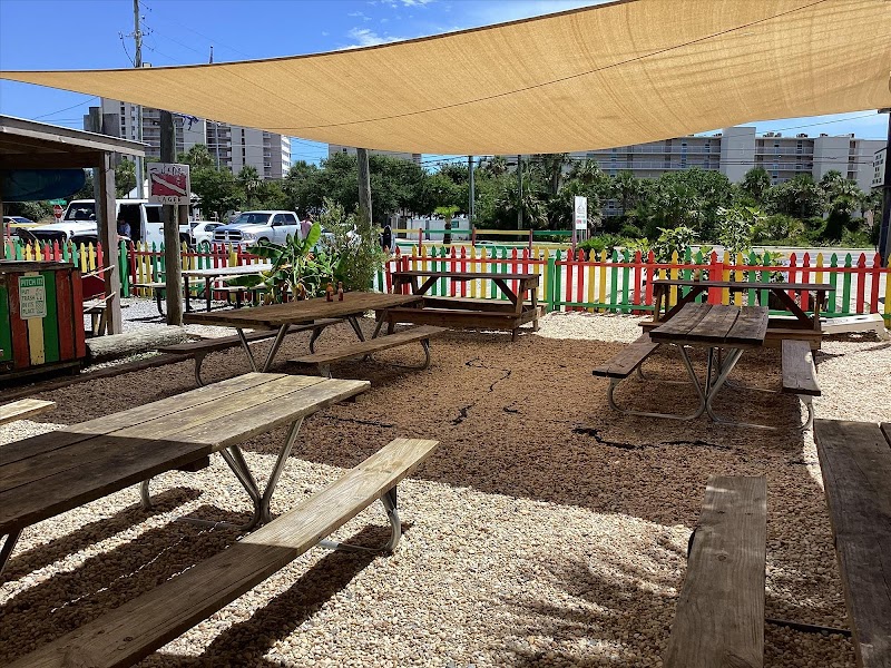 Finns Island Style Grub + Finns Barista Bar and Snack Shack