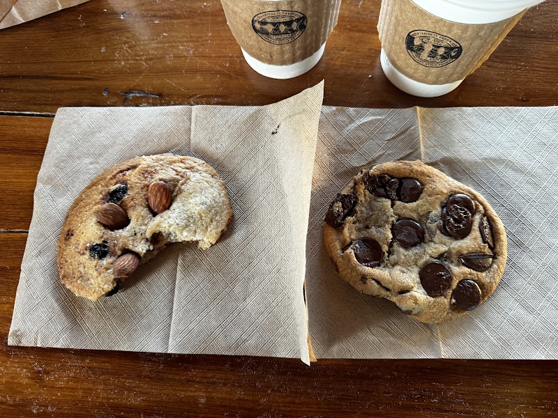 Finns Island Style Grub + Finns Barista Bar and Snack Shack