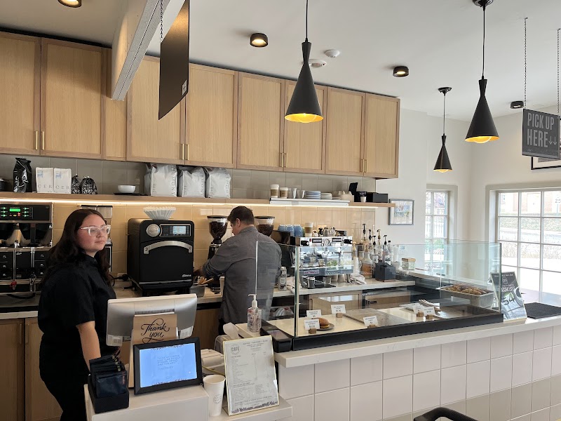 District Cafe Mizell Station