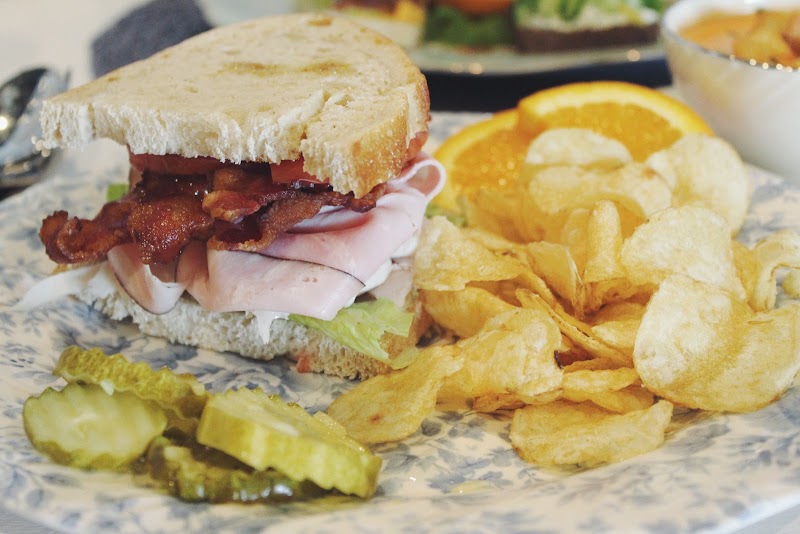 Teapots & Treasures Café