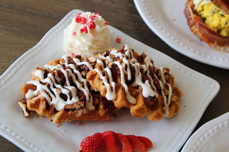 Le Petit Paris Café Atlantic Beach