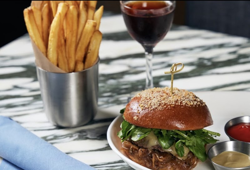 La Société Bar & Café