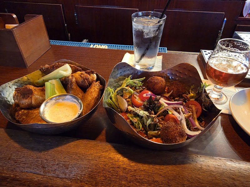 Zoobie's Old Town Tavern