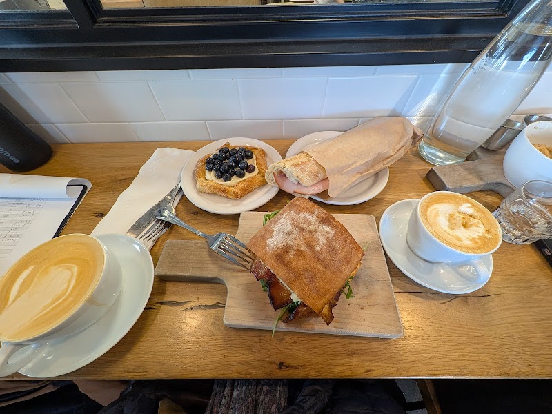 Fox in the Snow Cafe