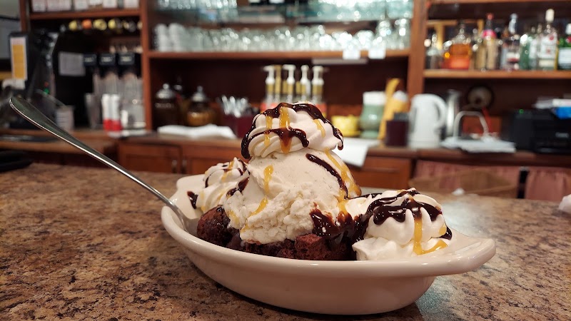 Square Market & Cafe