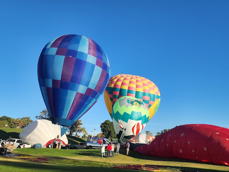 Mission Hills Market & Cafe