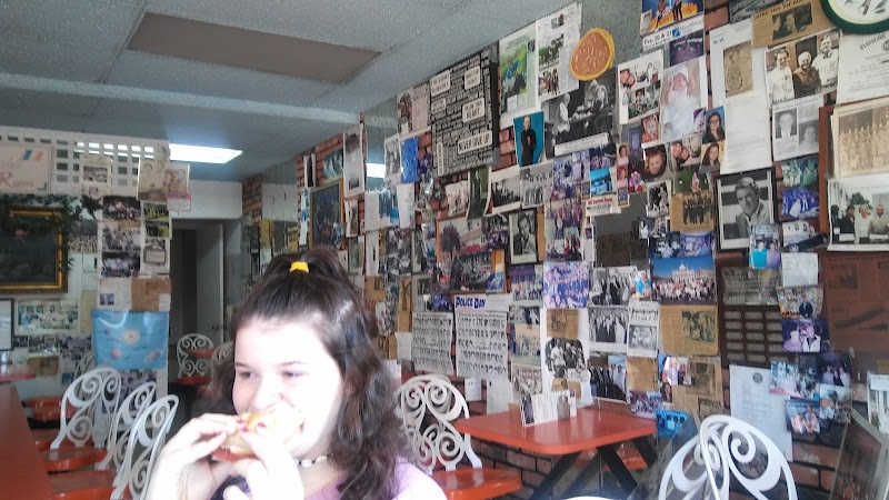 Mom & Rico's Specialty Market